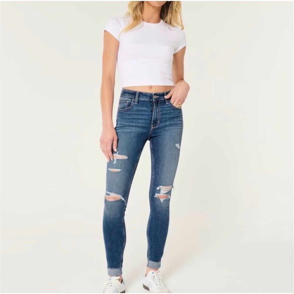Hollister High Rise Super Skinny Destroyed Jeans
